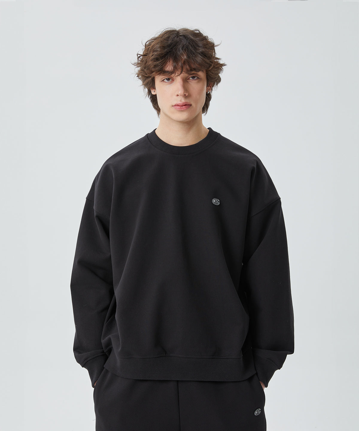 REFLECTIVE PATCH SWEATSHIRT BLACK