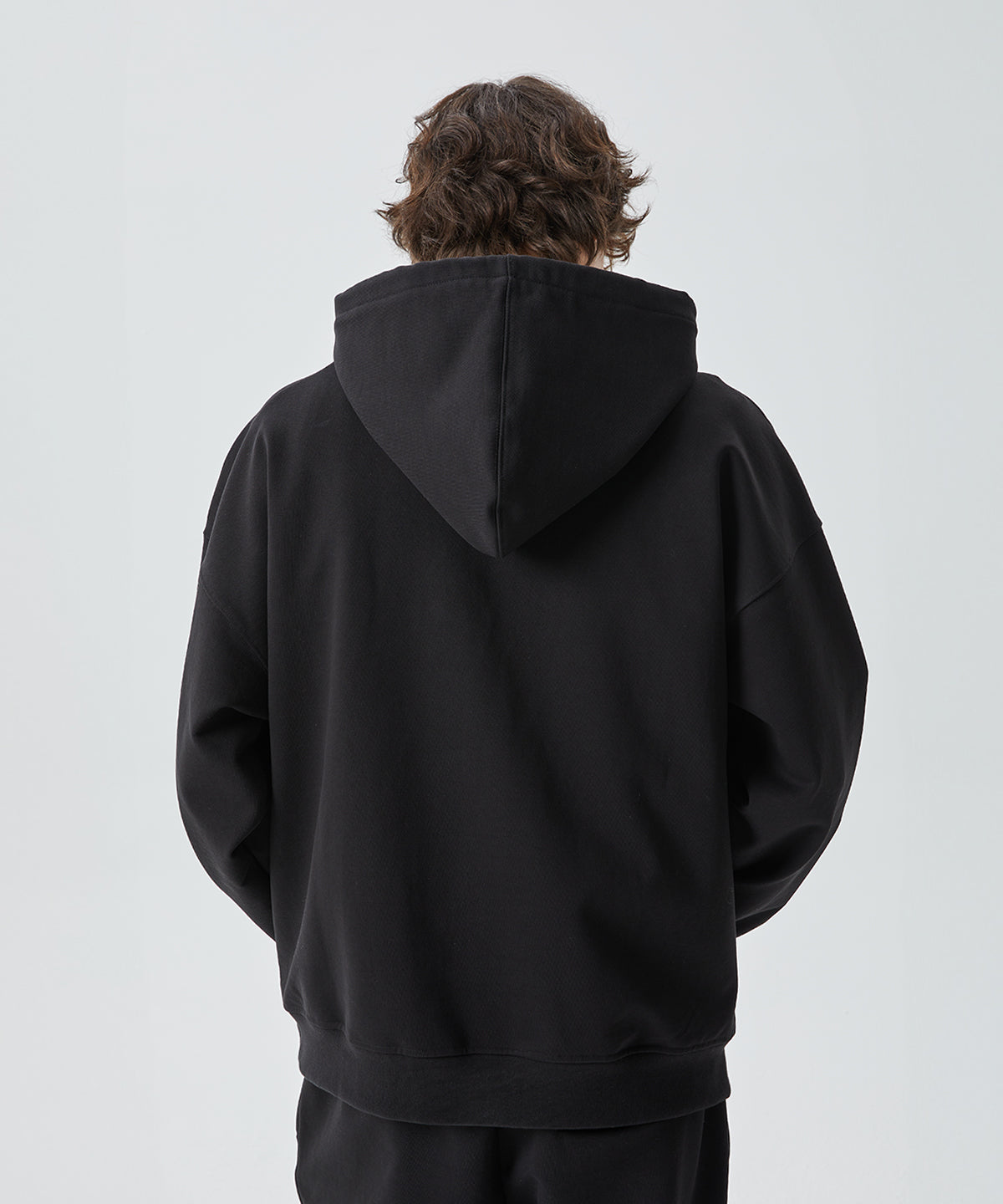 REFLECTIVE PATCH HOODIE BLACK